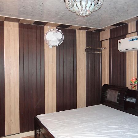 Nanda Hotel Hanumāngarh Esterno foto