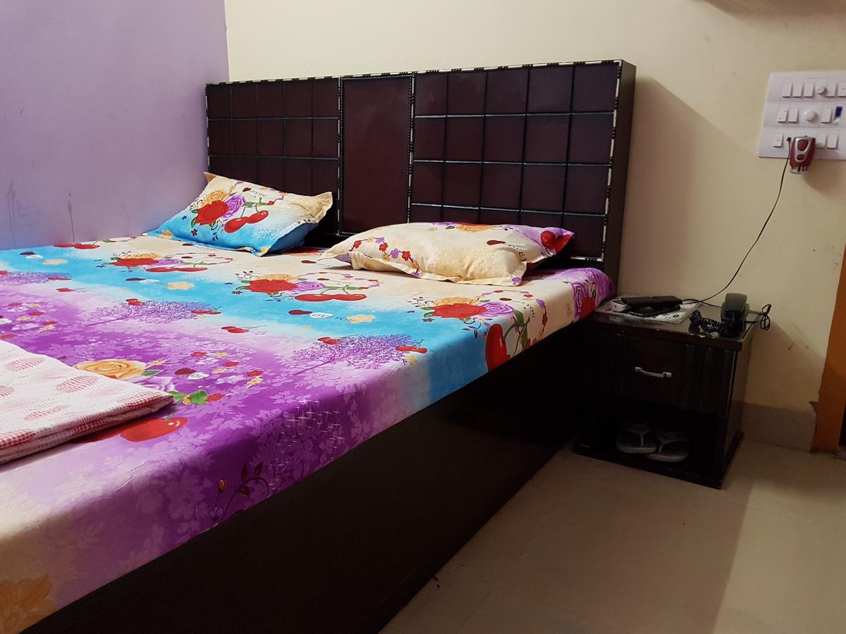 Nanda Hotel Hanumāngarh Esterno foto